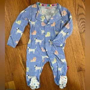 Magnetic Me Blue and White Doggie Print Footie